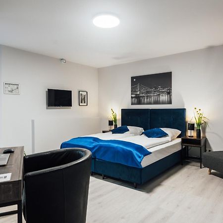 Hotel Im Hegen Oststeinbek ภายนอก รูปภาพ