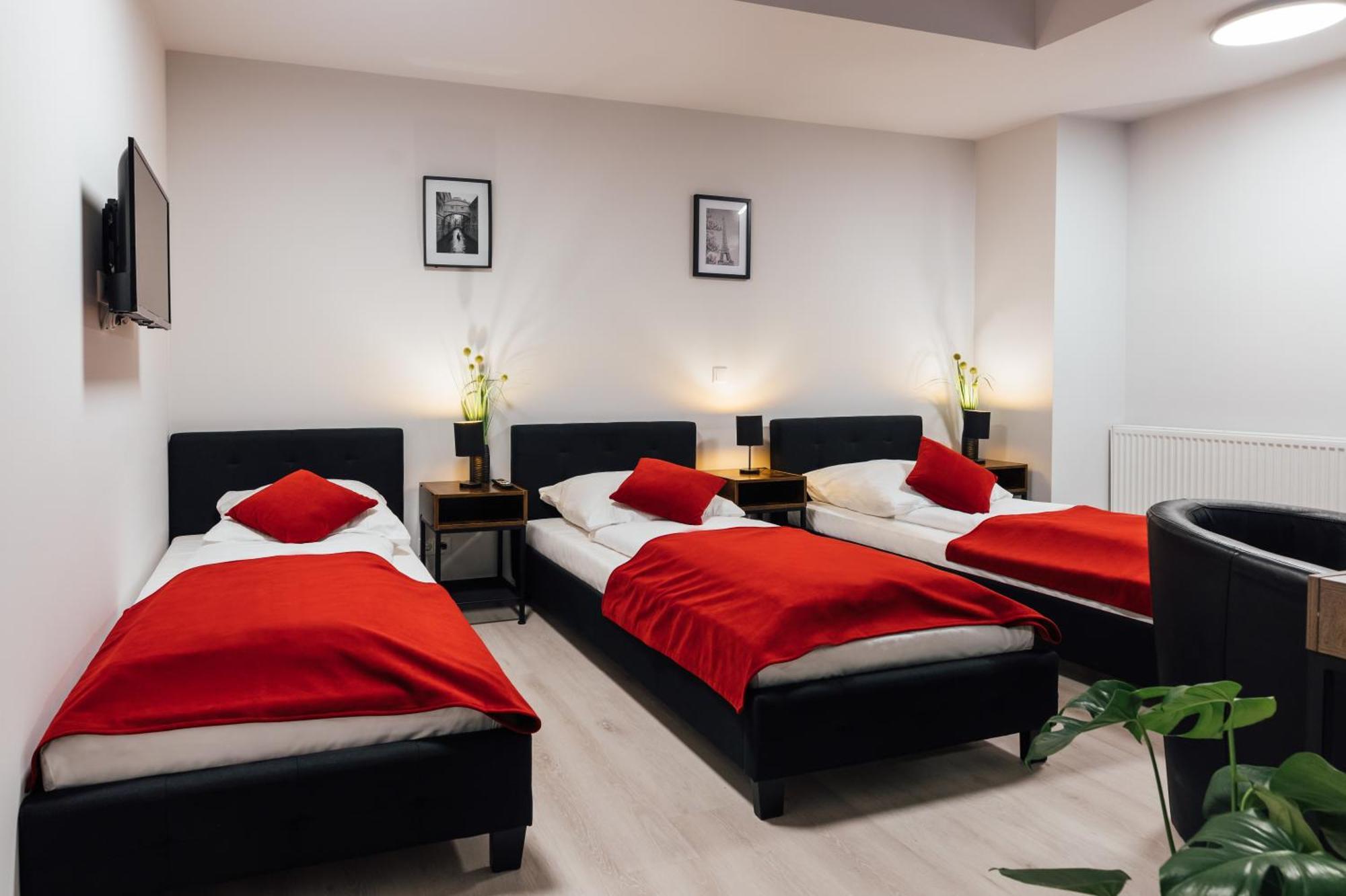 Hotel Im Hegen Oststeinbek ภายนอก รูปภาพ